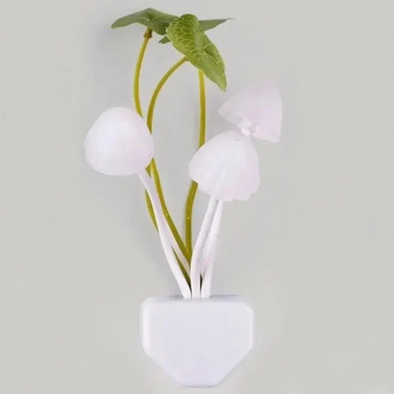 Color-Changing Mushroom Night Light with Light Sensor – Plug-In LED Lamp for Kids & Cozy Decor (EU/US Plug)