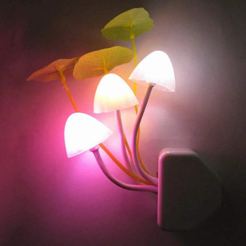 Color-Changing Mushroom Night Light with Light Sensor – Plug-In LED Lamp for Kids & Cozy Decor (EU/US Plug)