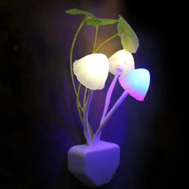 Color-Changing Mushroom Night Light with Light Sensor – Plug-In LED Lamp for Kids & Cozy Decor (EU/US Plug)