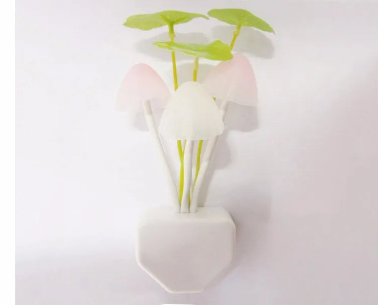 Color-Changing Mushroom Night Light with Light Sensor – Plug-In LED Lamp for Kids & Cozy Decor (EU/US Plug)